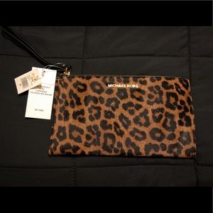 *NWT* Michael Kors: Large Haircalf Zip Clutch